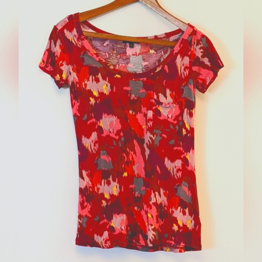 Gap Multicolored Scoop neck T-shirt size XS